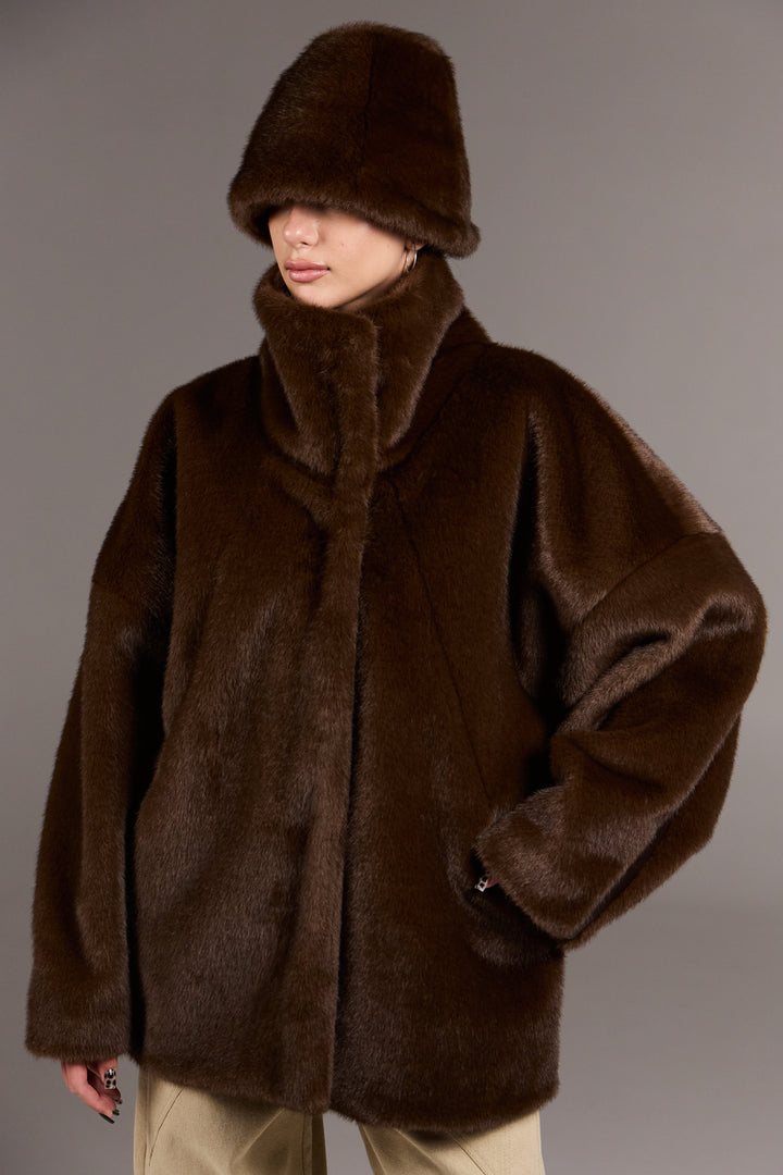 
                            Верхній одяг

                        
